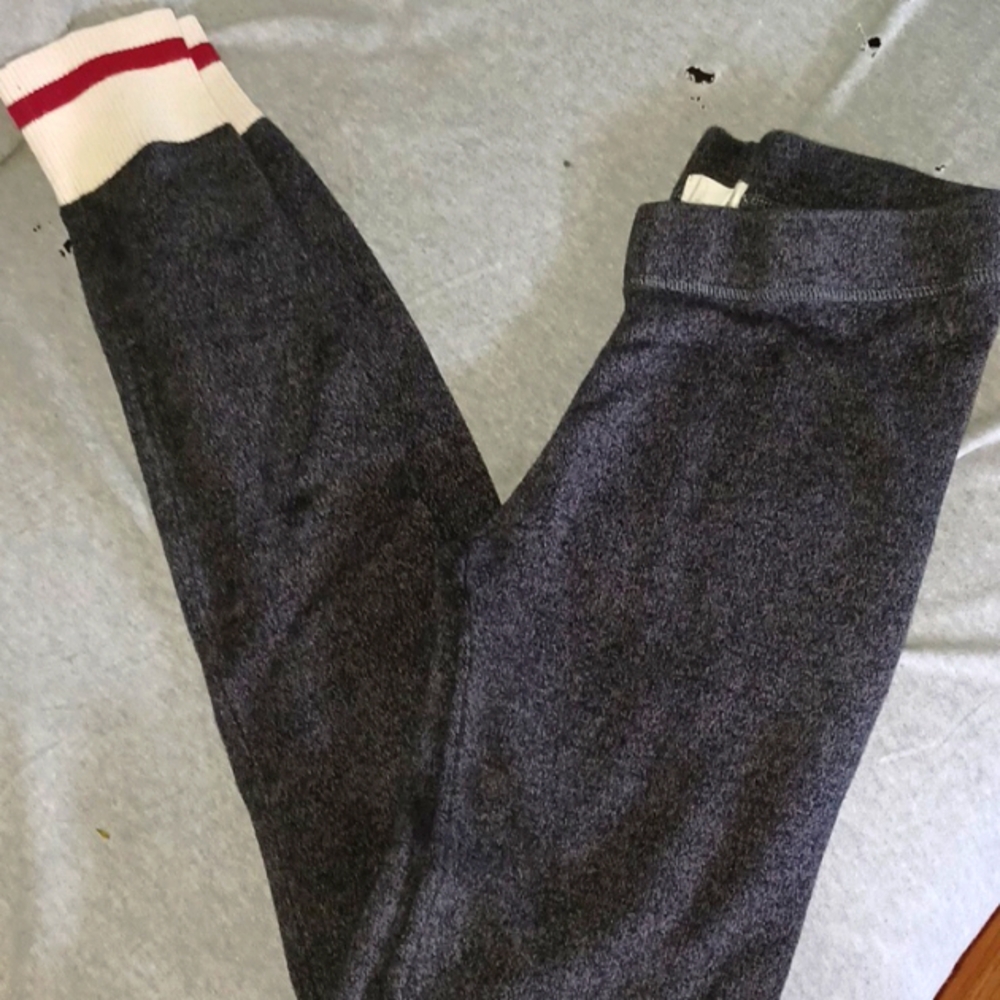 Garage gray leggings small